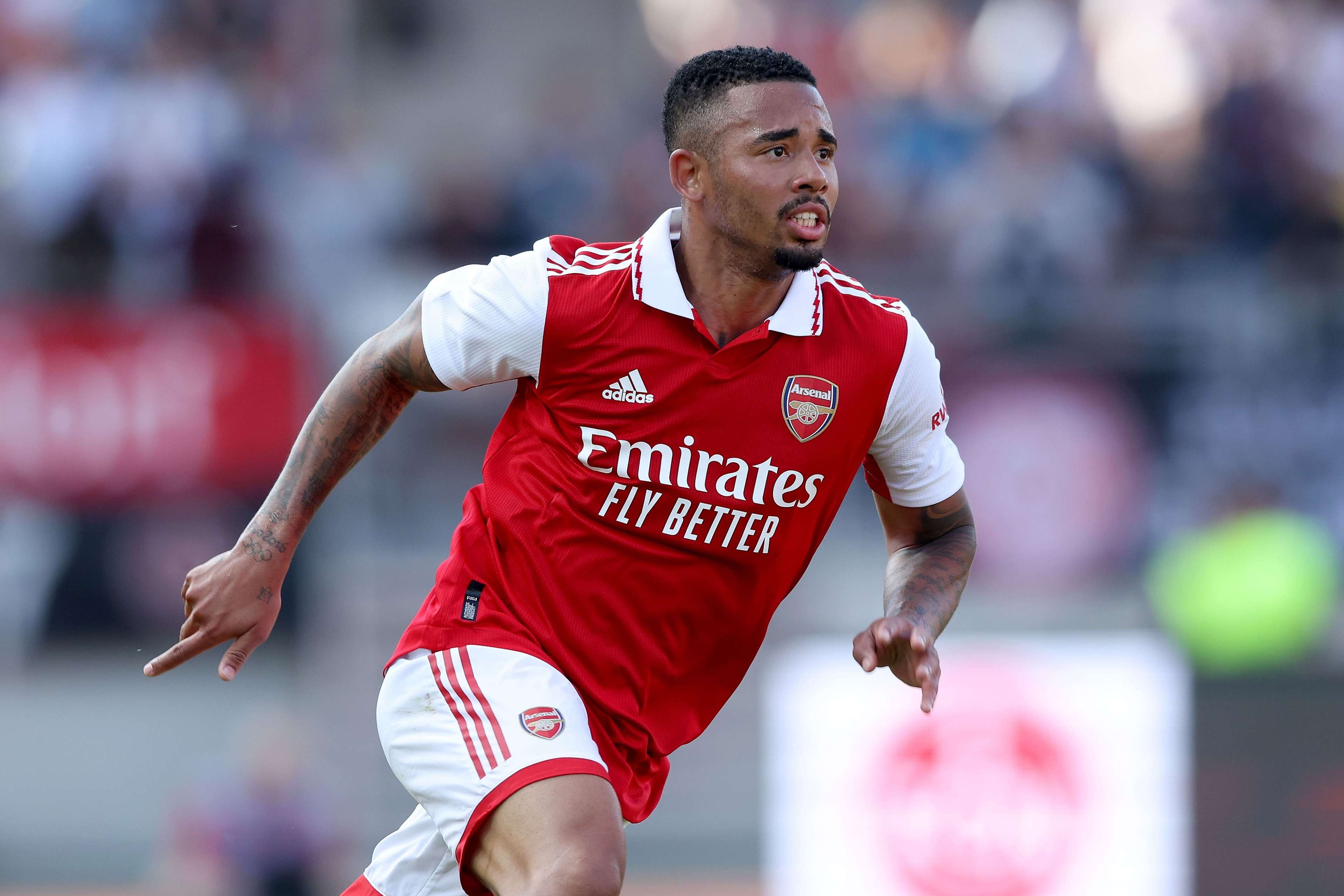 历届世界杯金球奖得主回顾及其辉煌表现分析